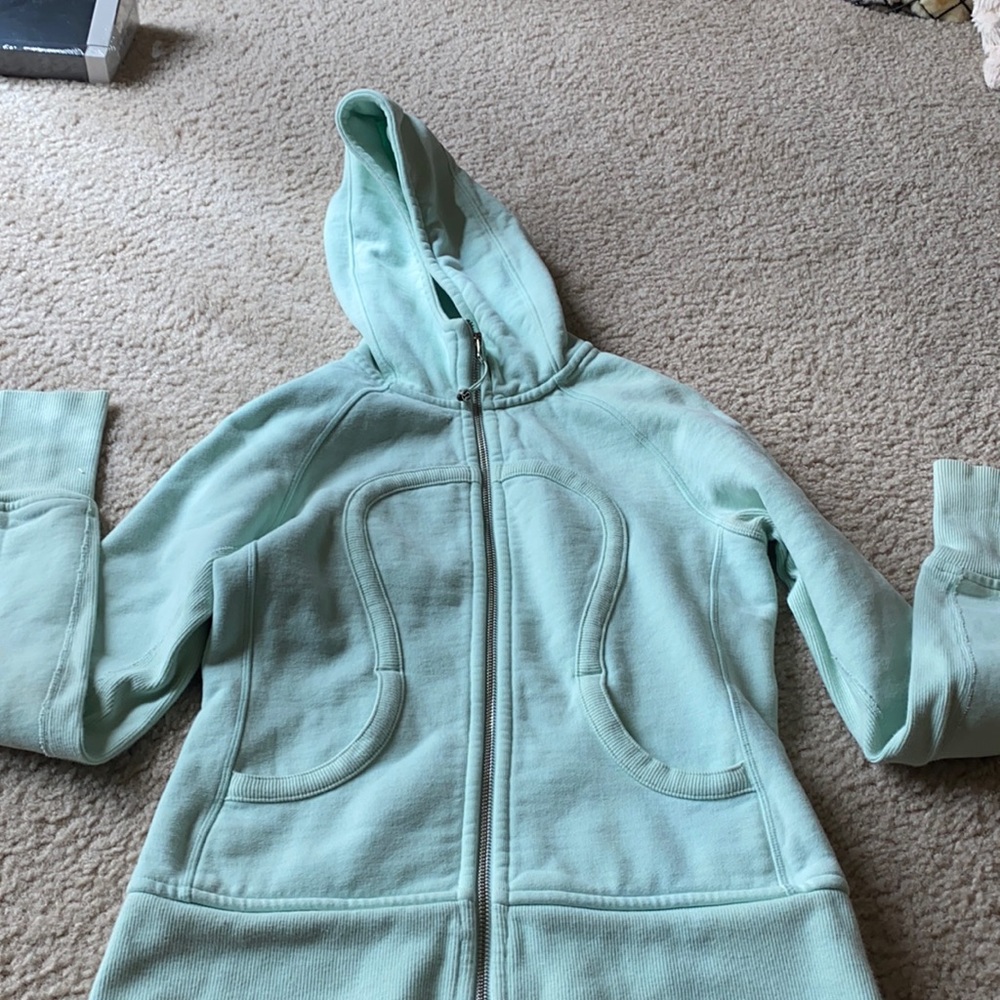 COPY - Lululemon Scuba hoodie